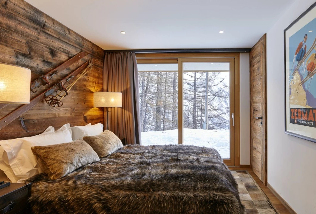 1685631914-Prospectors Luxury real estates Suisse Saas-Fee to rent chalet property Belvédère 24.webp